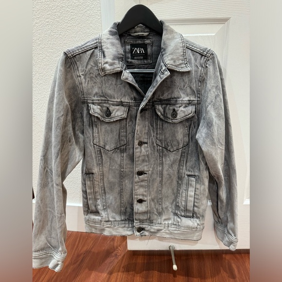 ZARA MEN Gray Washed Denim Jacket with distressed details - Picture 1 of 10